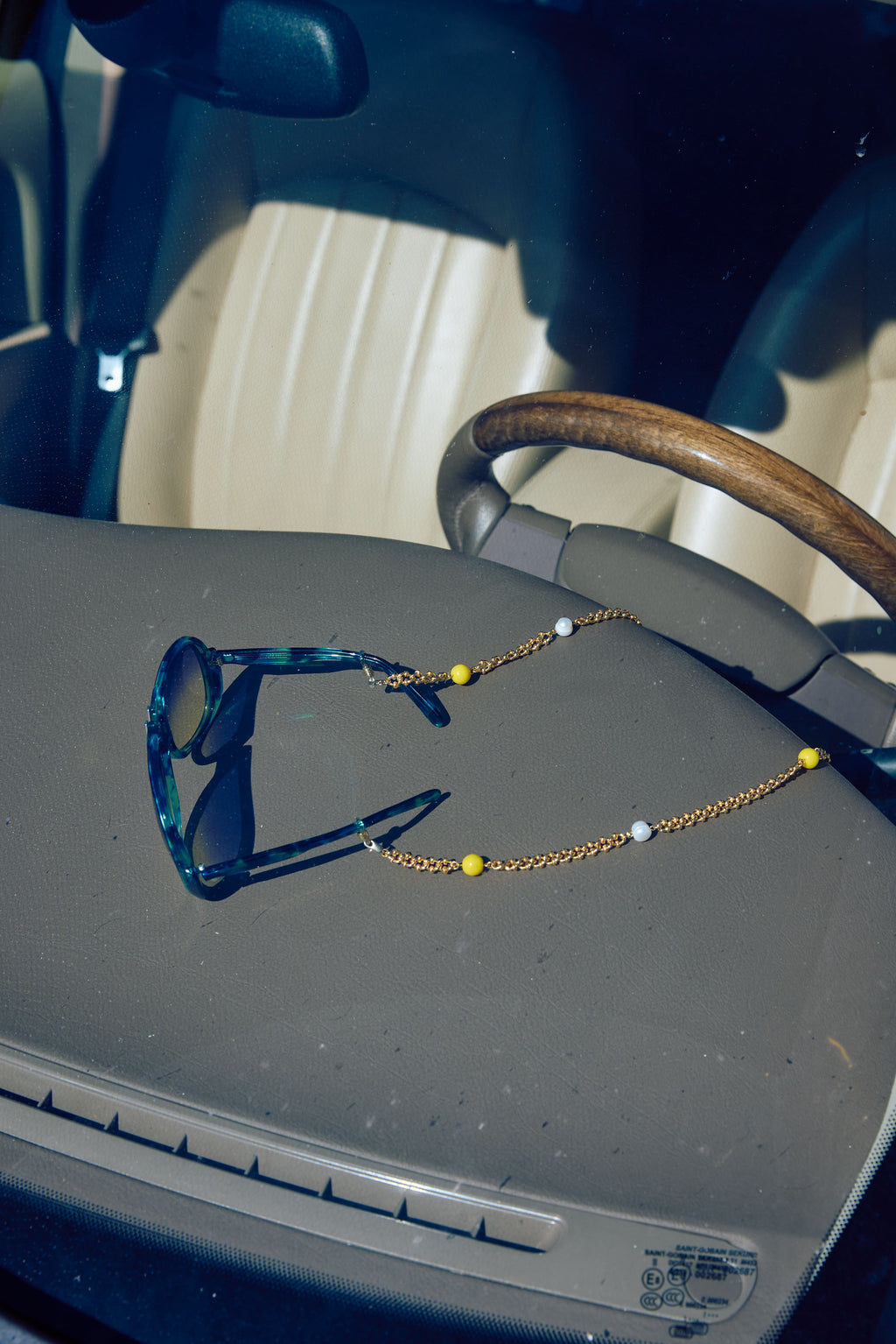 Aglagla | Sunglass Chain Yellow Pearl