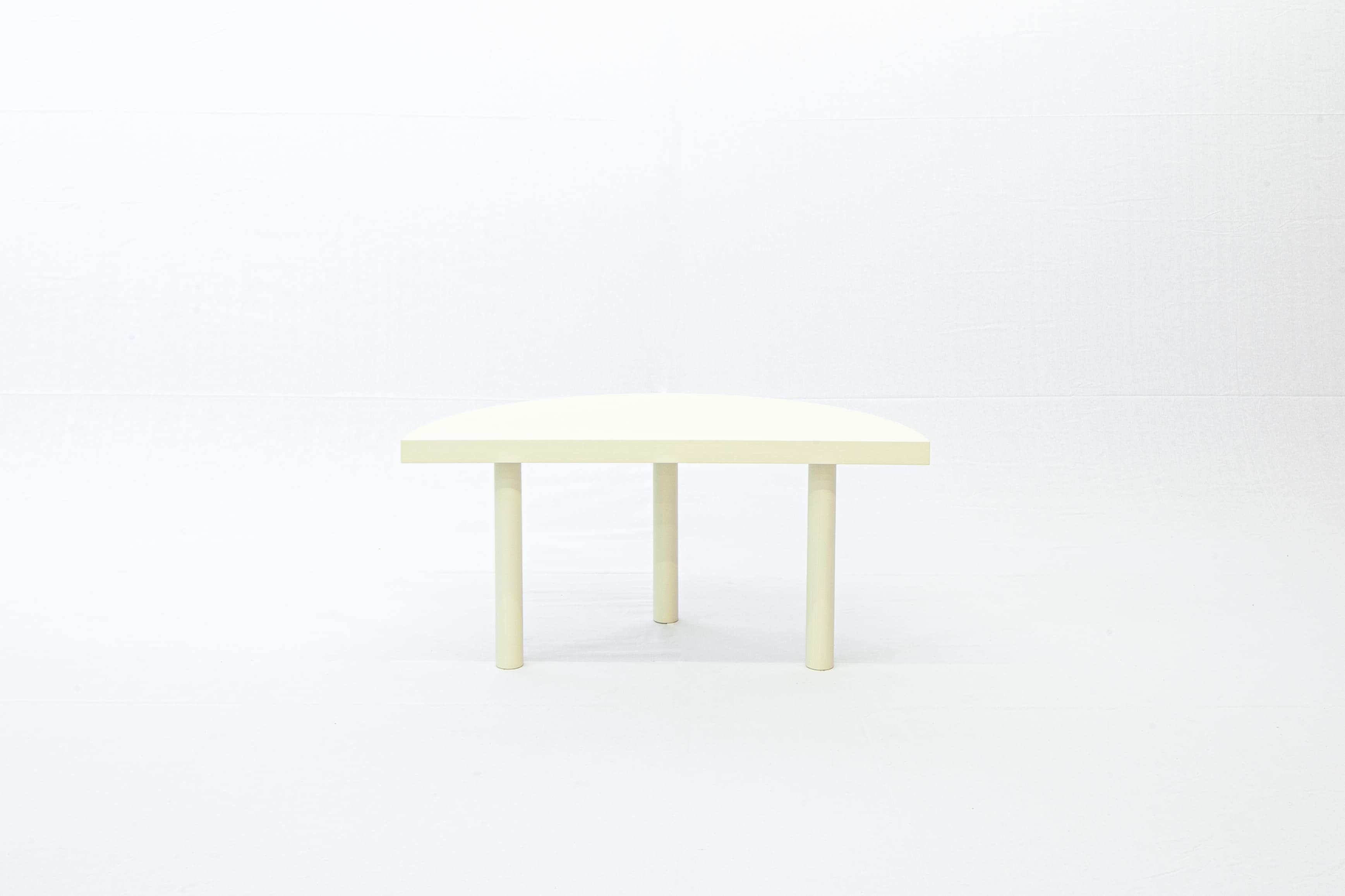 B4 Möbel | Demilune Coffee Table – Mauve