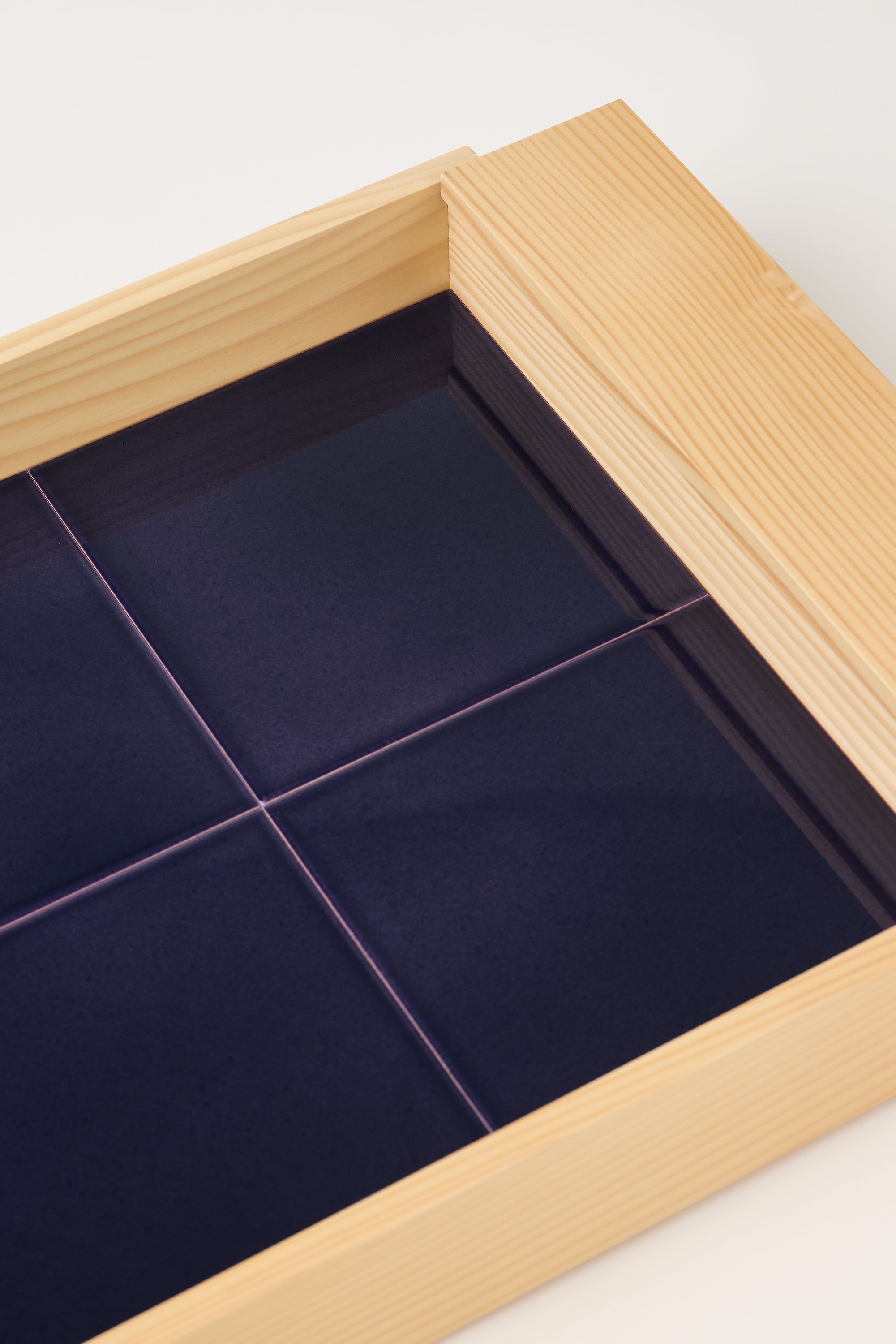 B4 Möbel | Large Purple Tray