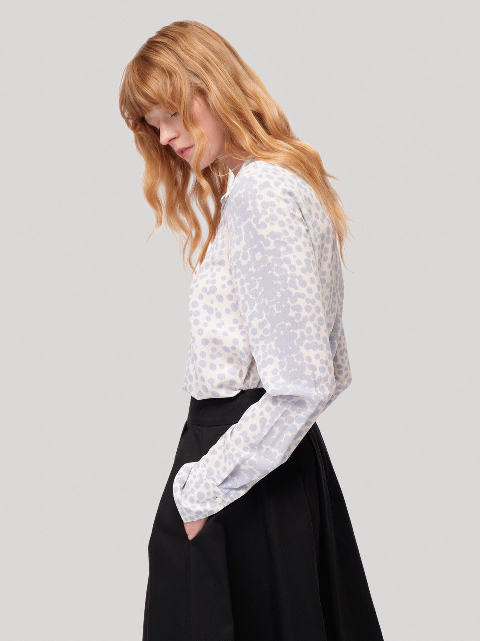 enSoie | Maxi Crepe de Chine Blouse Leo Print Lt. Blue