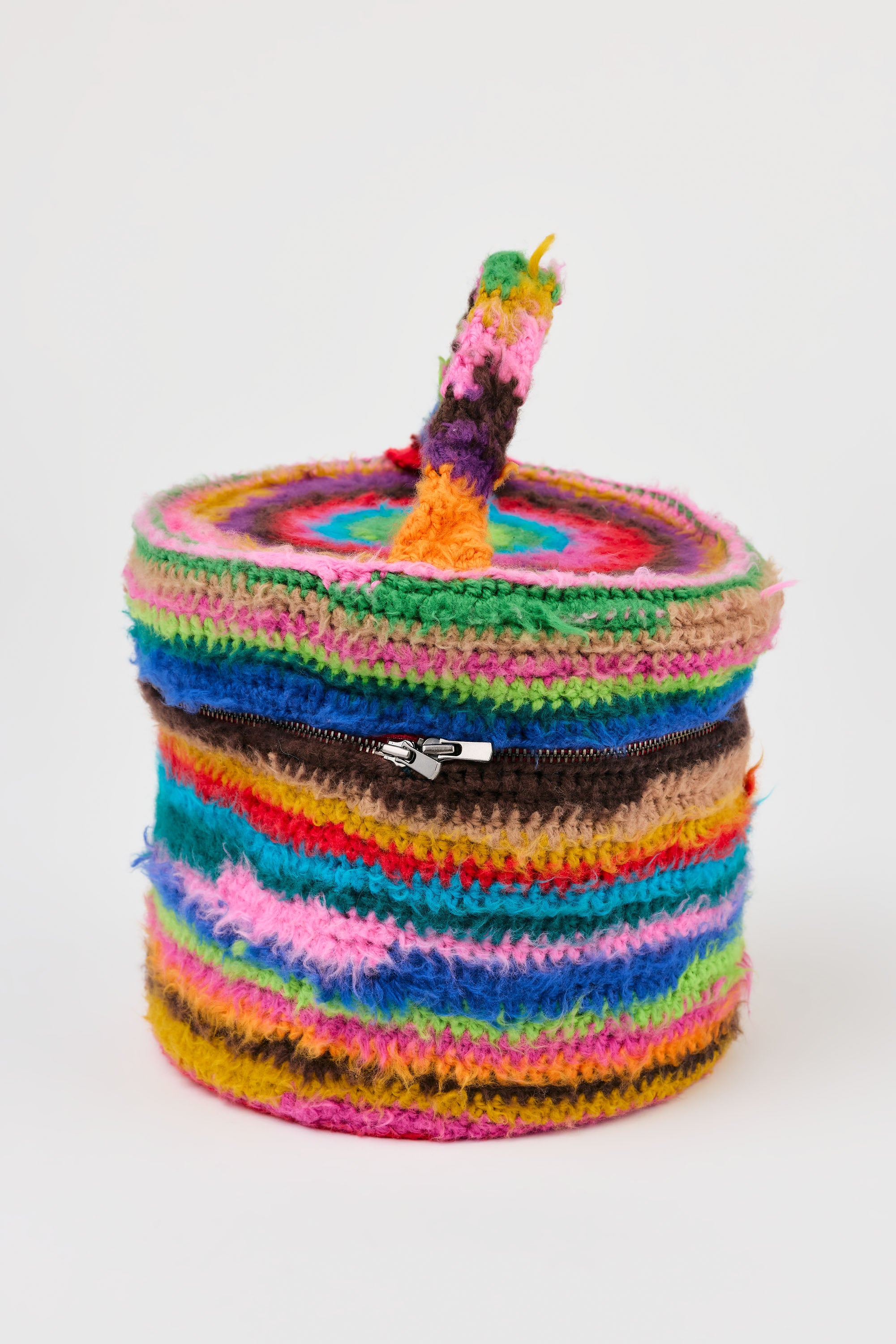 Flaka Jahaj / Studio Passenger | Krenare – Big shed crochet vanity bag