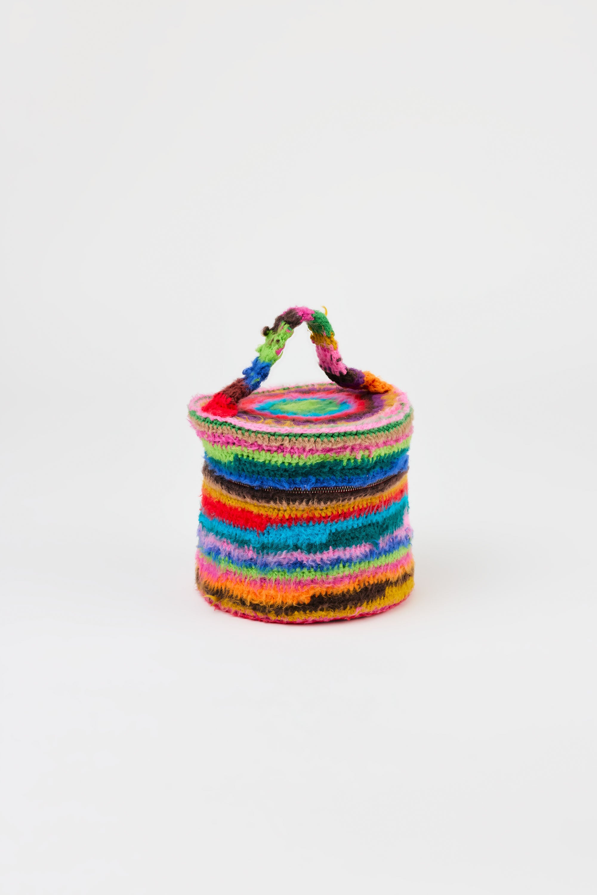 Flaka Jahaj / Studio Passenger | Krenare – Big shed crochet vanity bag