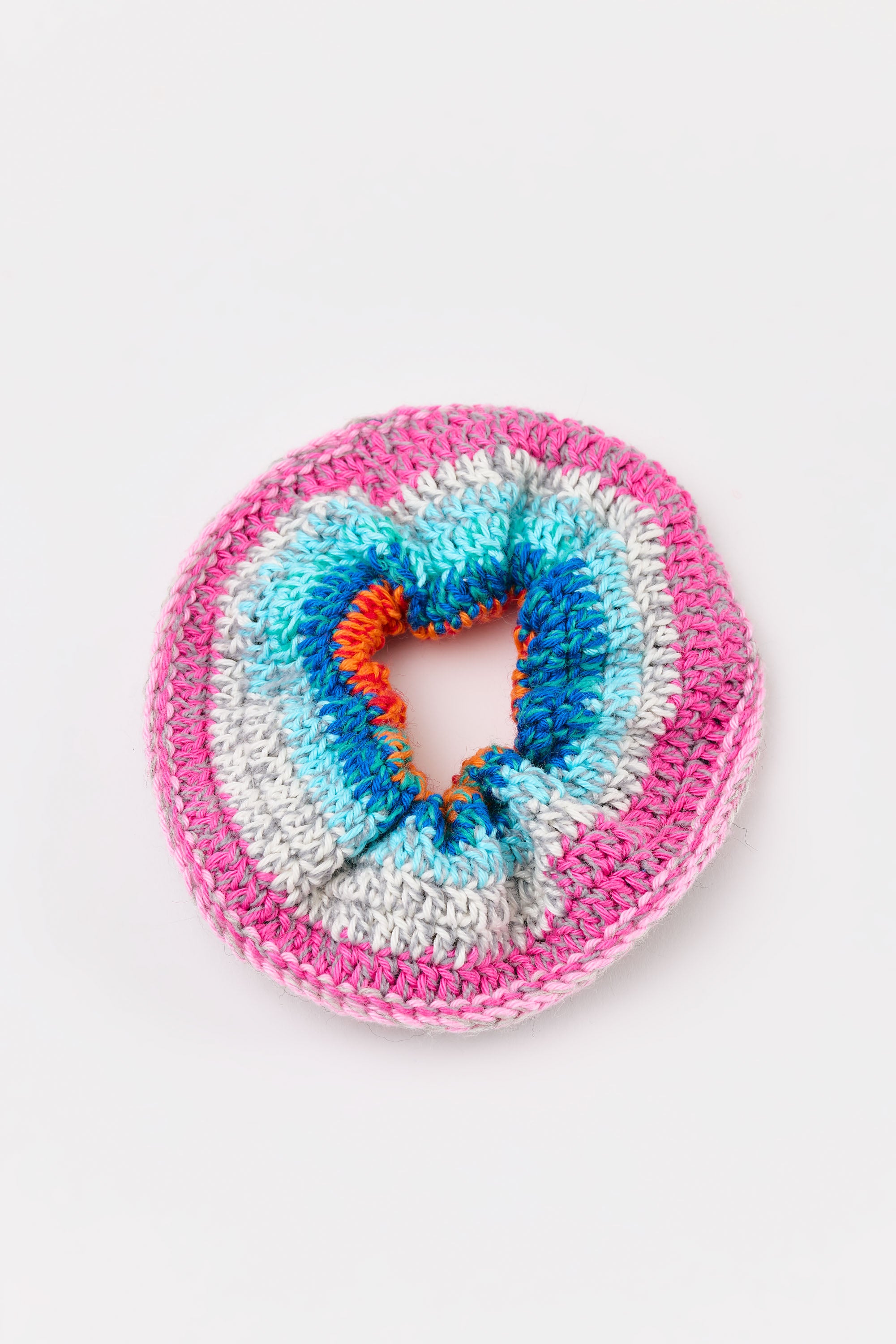 Flaka Jahaj / Studio Passenger | Crochet Scrunchie (4)