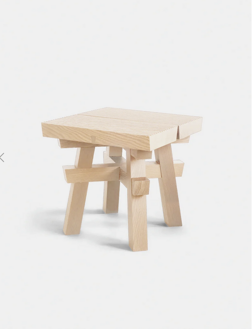 H&dM Objects | Hong Kong Stool Walnuss lackiert