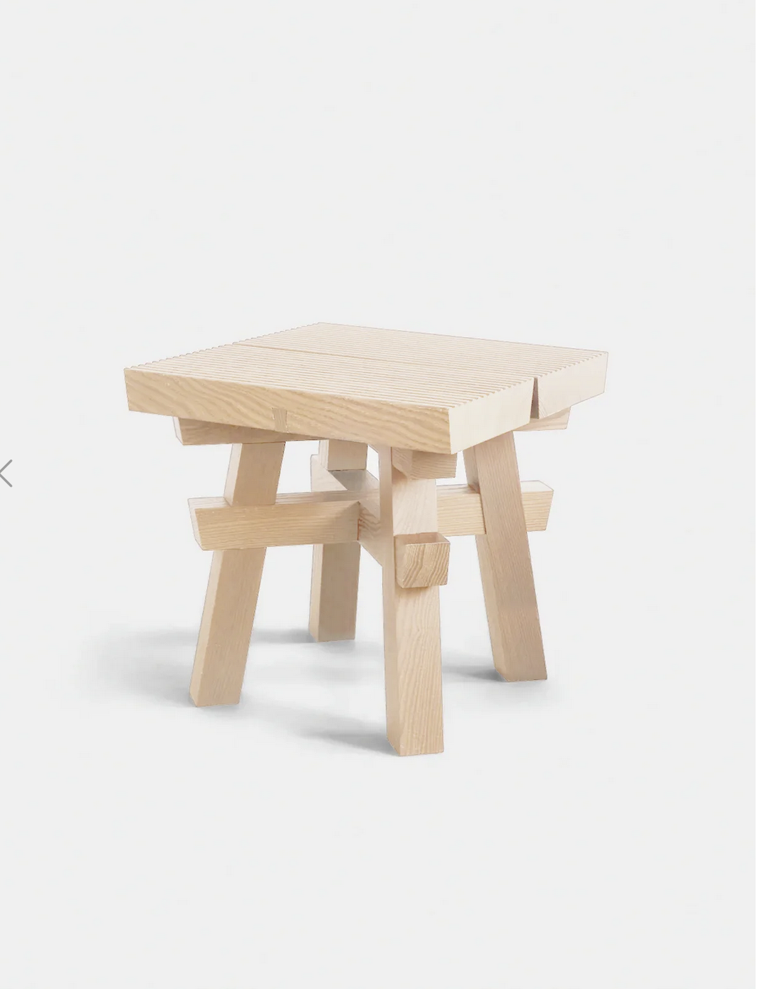 H&dM Objects | Hong Kong Stool Walnuss lackiert