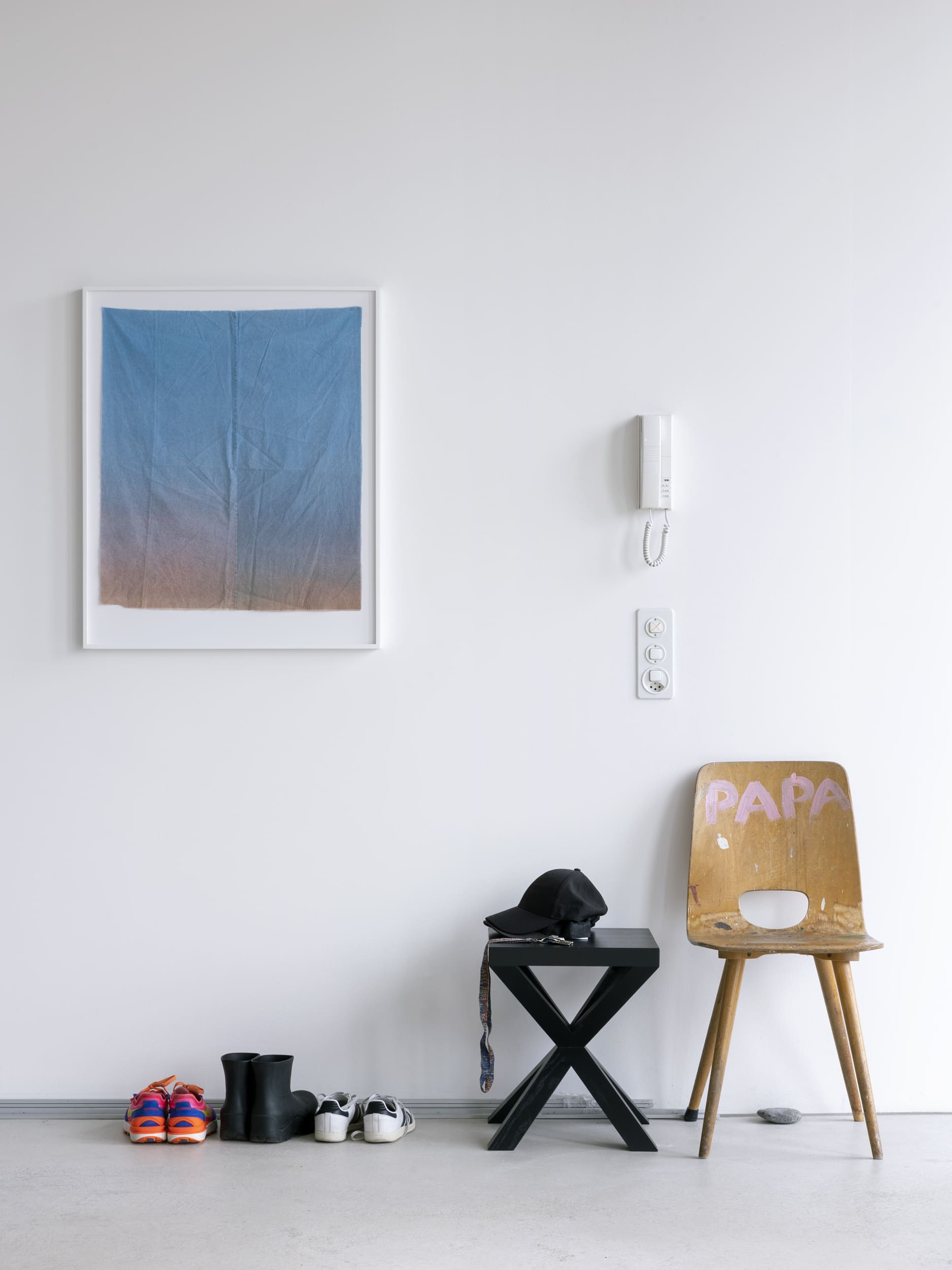 H&dM Objects | X Hocker Ash Black Stained