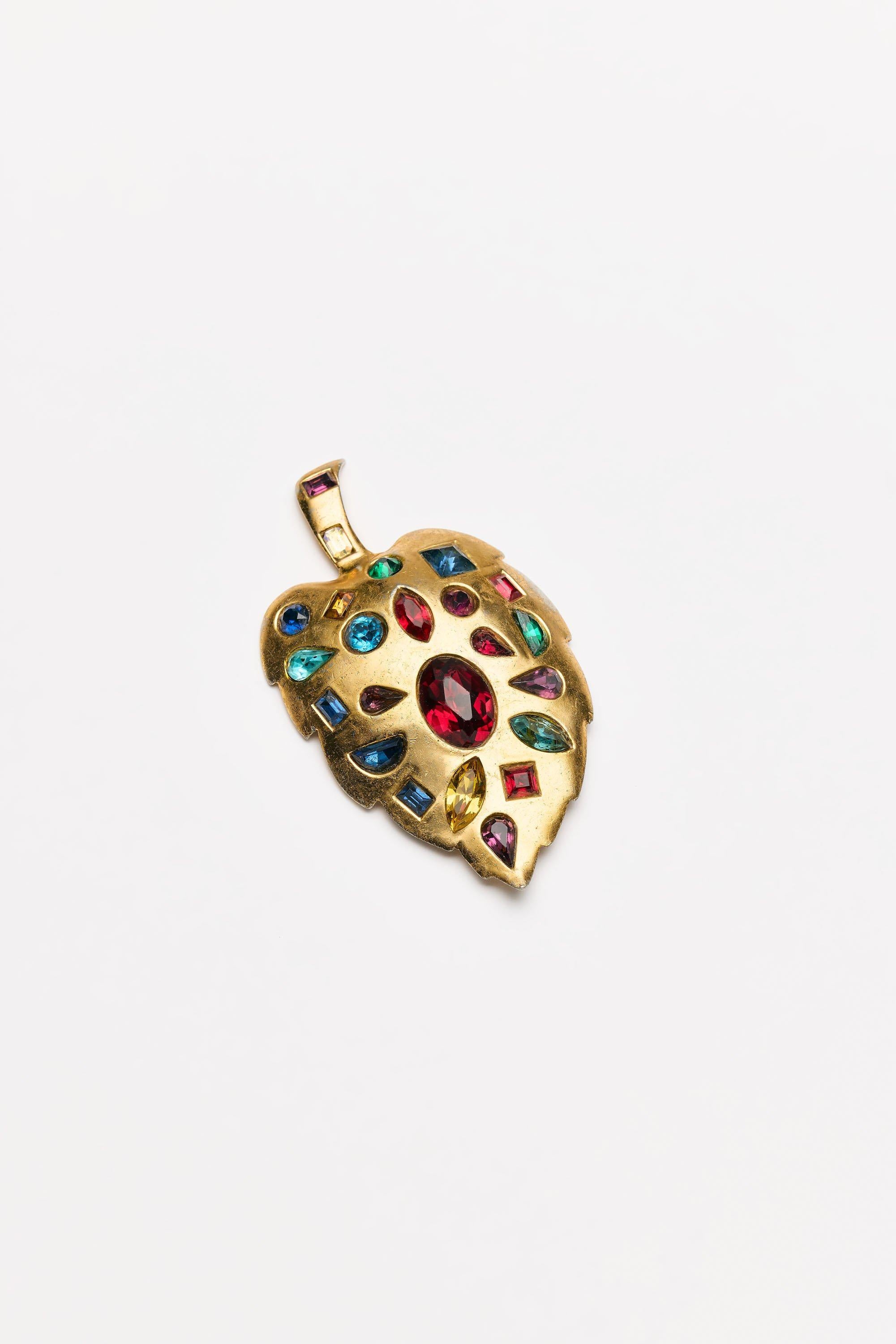 Vintage Costume Jewelry | Brooch Leaf