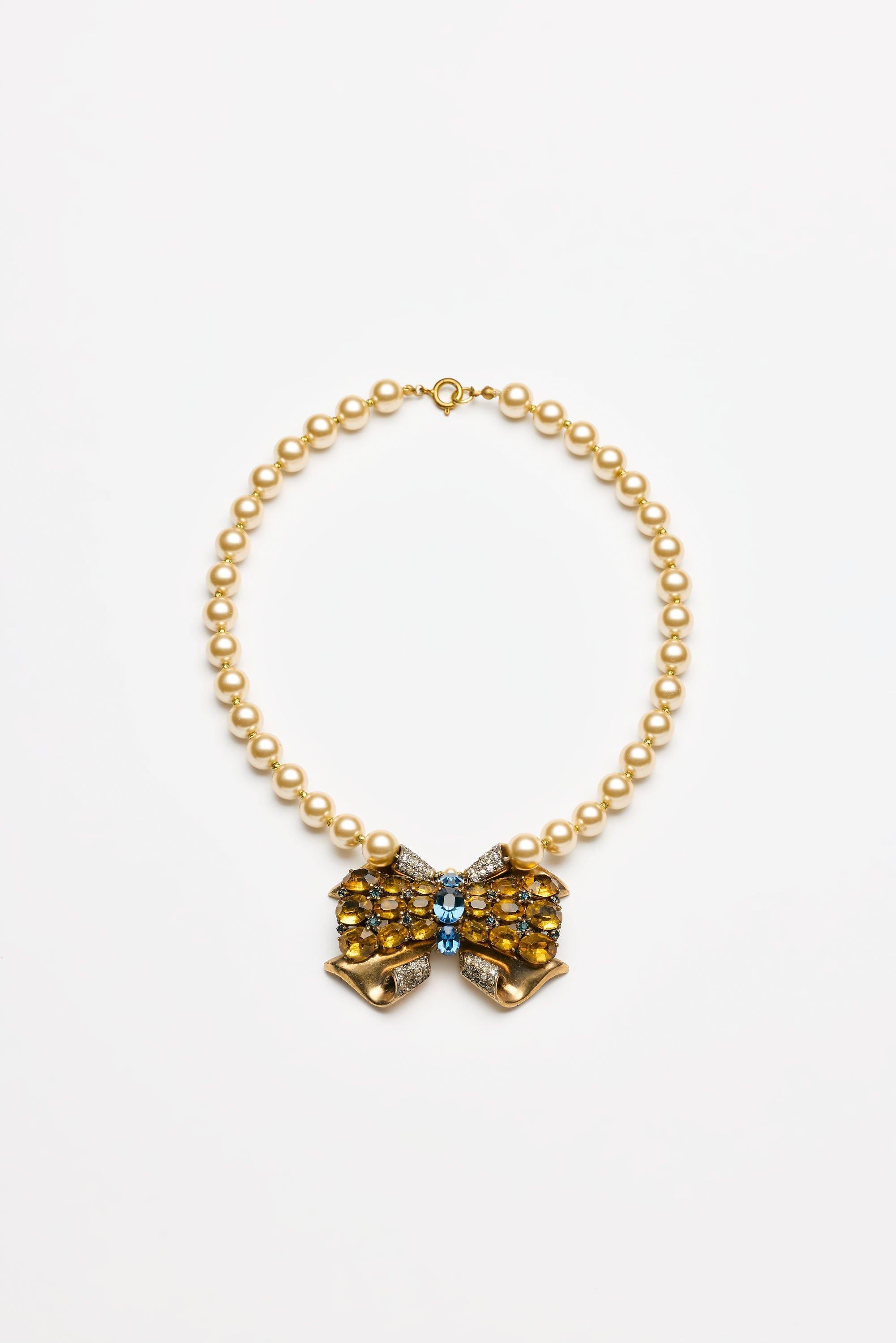 Vintage Costume Jewelry | Ciner – Necklace Bow
