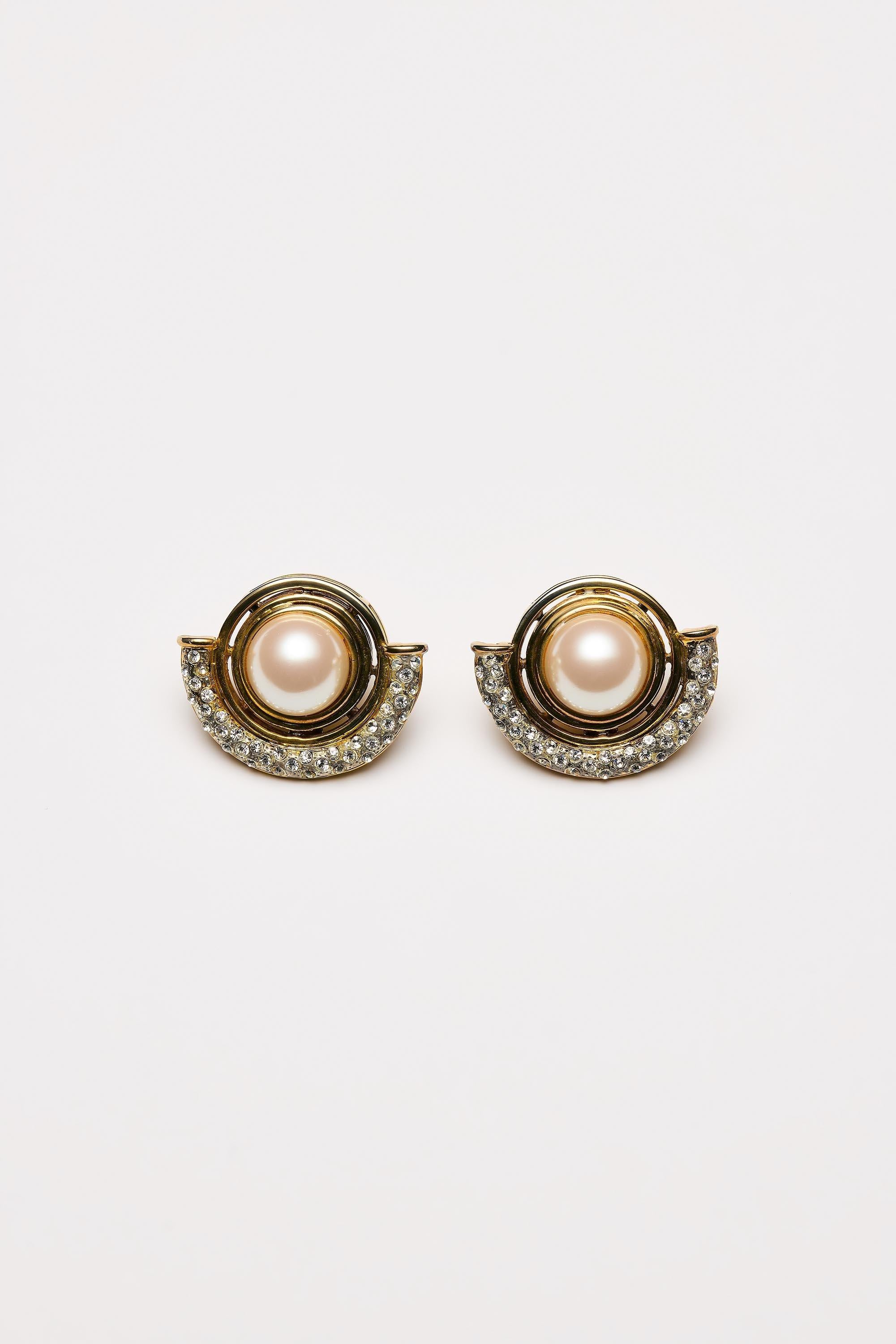Vintage Costume Jewelry | De Liguoro – Demi Lune with Pearl