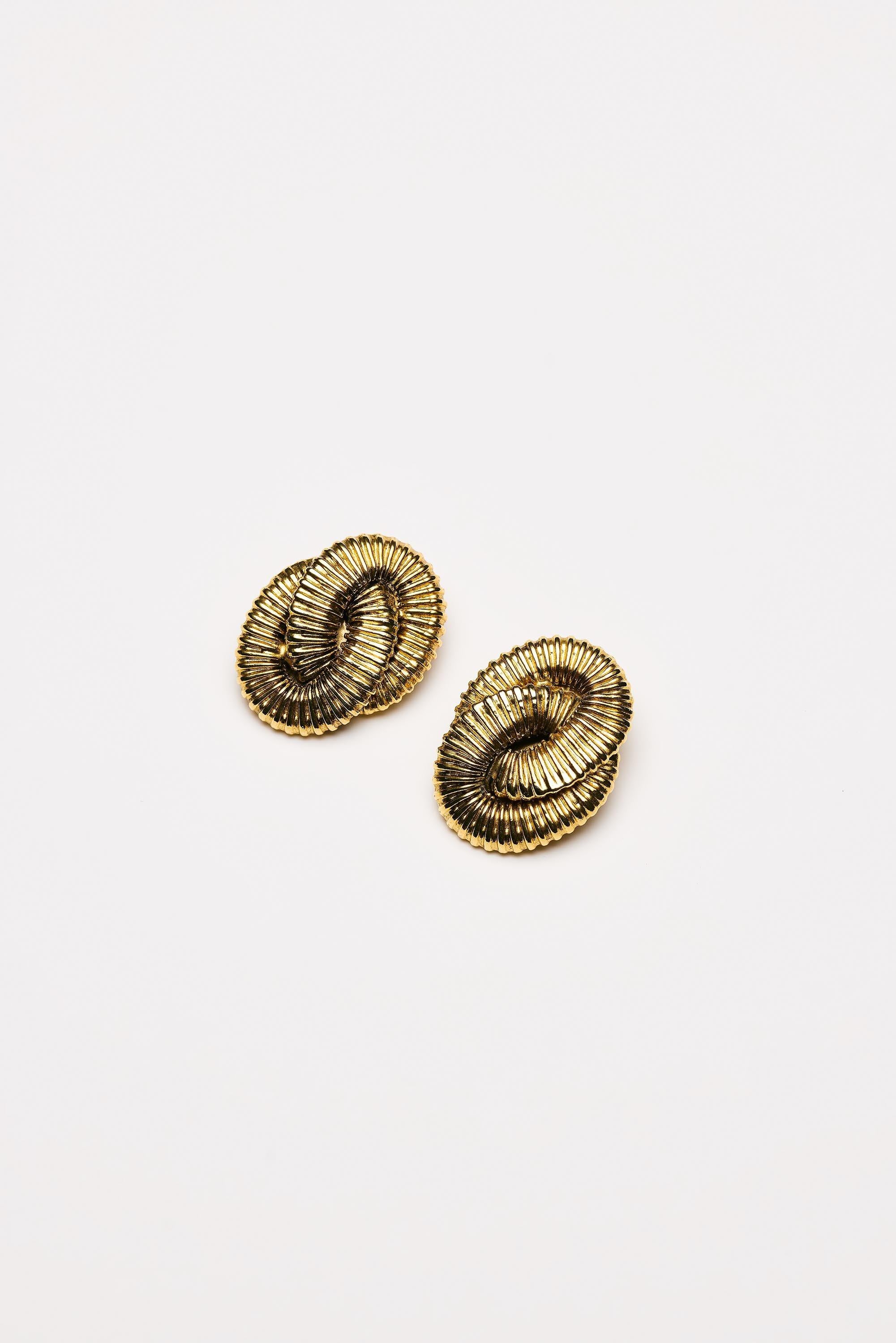 Vintage Costume Jewelry | Laura Biagotti – Earclips Bretzel
