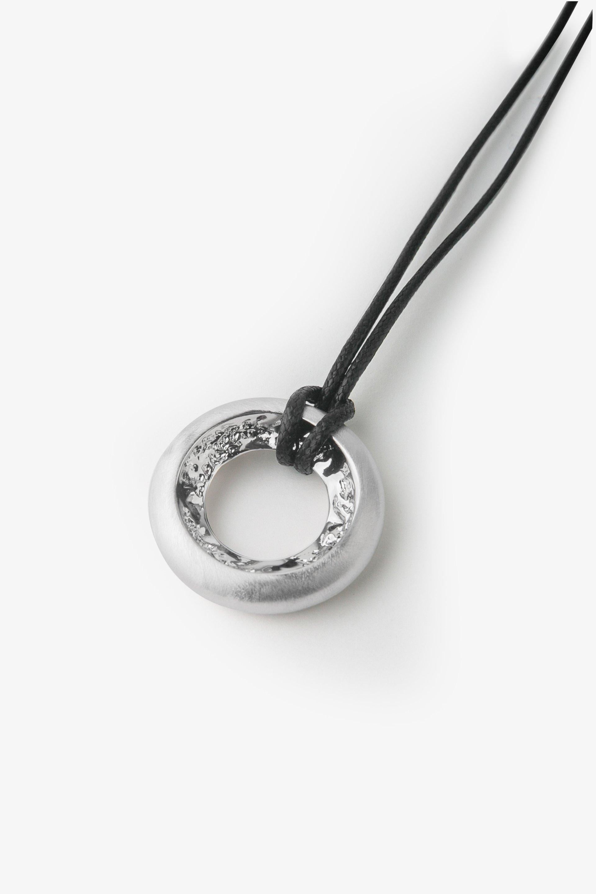 Yan Jiang Studio | Broken Edge - Donut Pendant M