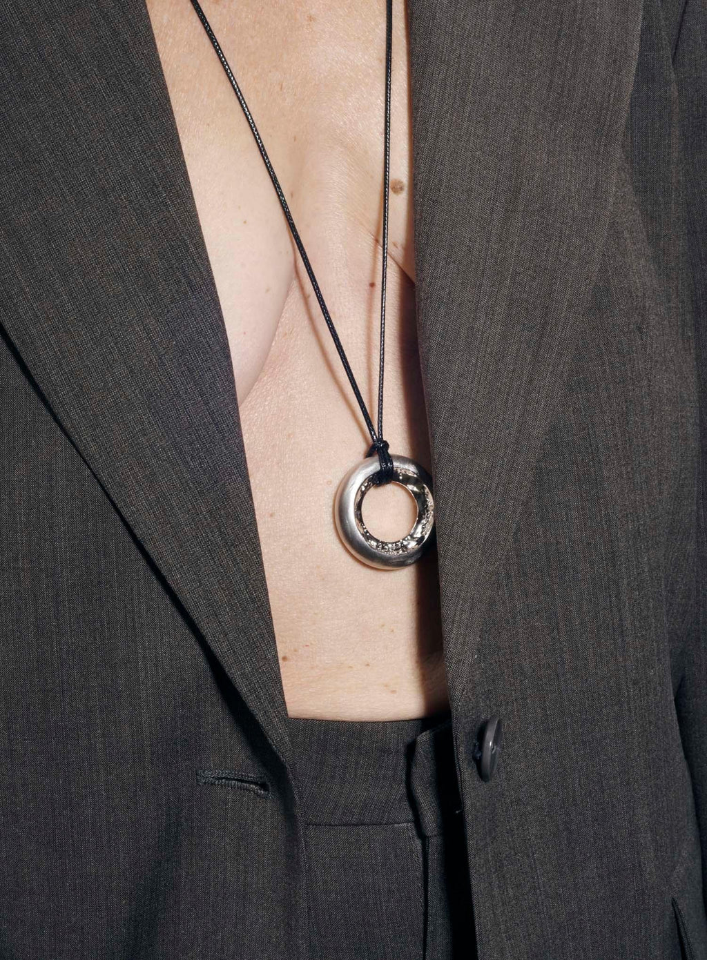 Yan Jiang Studio | Broken Edge - Donut Pendant M