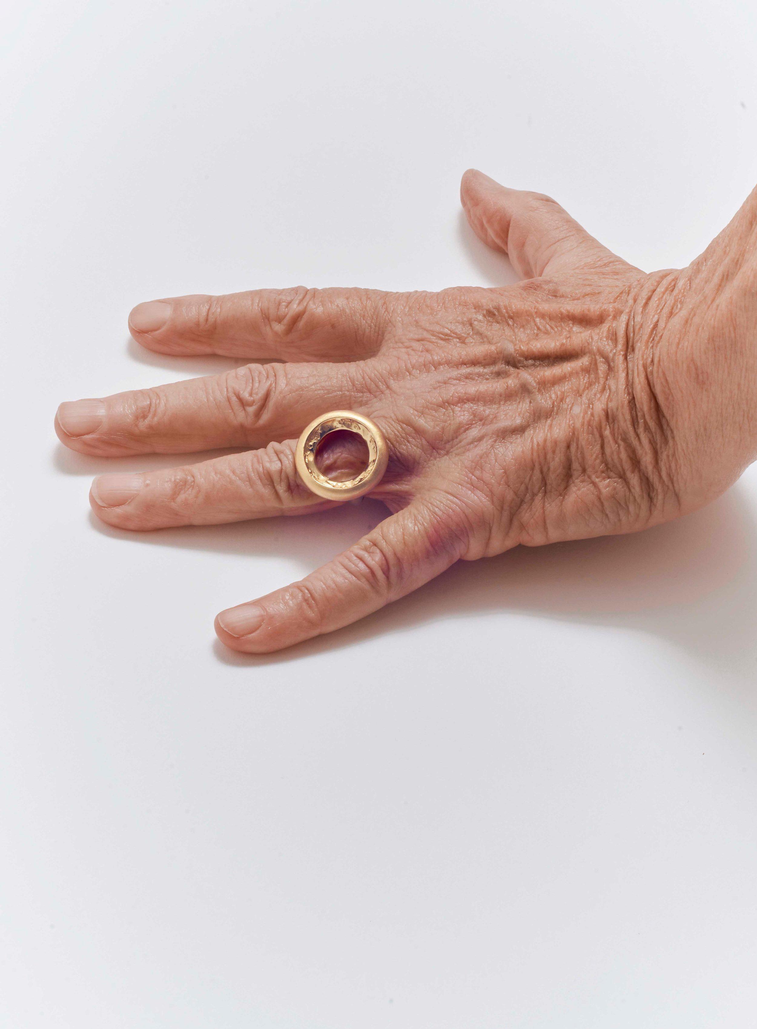 Yan Jiang Studio | Broken Edge - Donut Ring